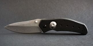Why does an EDC knife have folds?