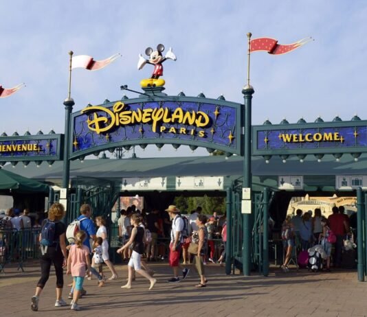 Is It a Good Idea to Go for A City Break to Disneyland Paris?